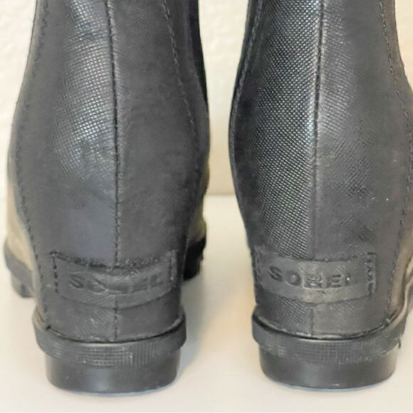 Sorel Women’s Joan of Arctic Wedge Chelsea bootie II in olive and black 9.5 - Picture 9 of 12